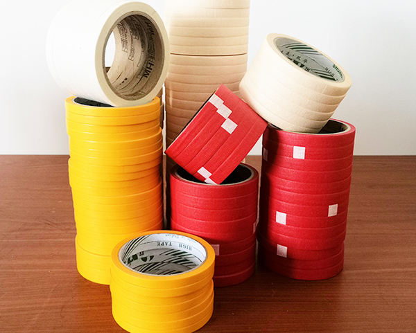 Masking tape sa iba't ibang kulay